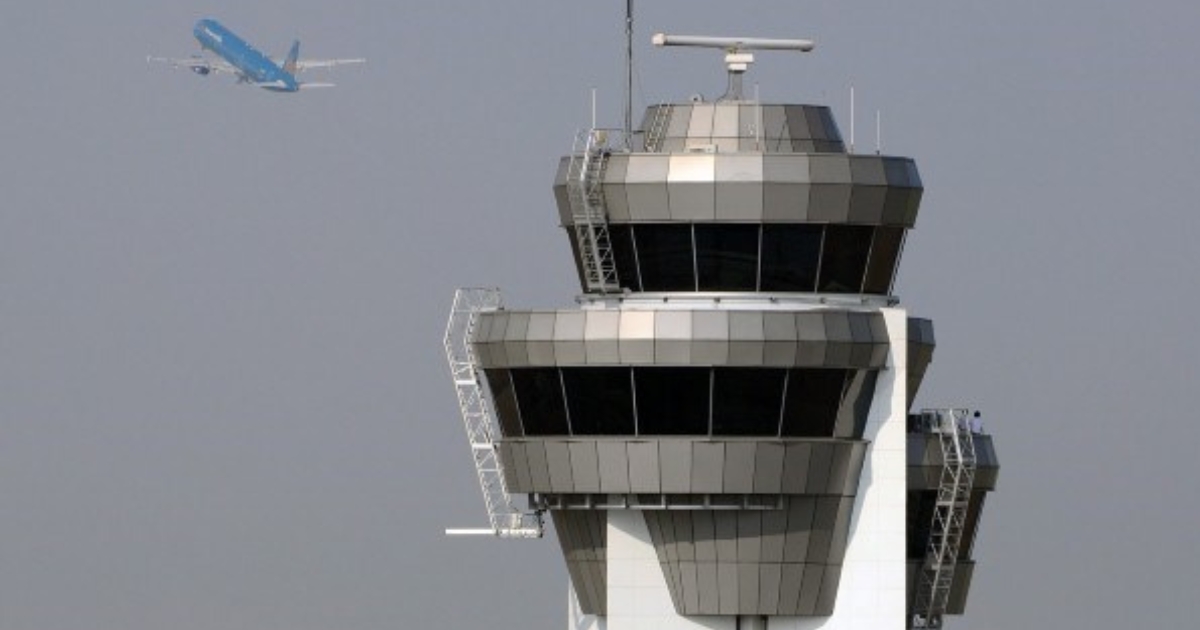 Read more about the article Behind the radar: How air traffic control works