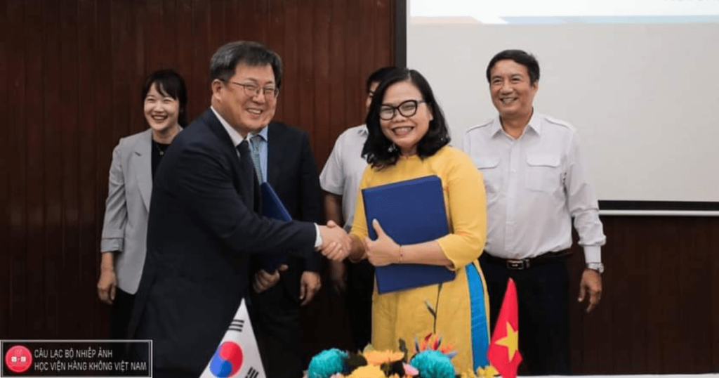 Vietnam Aviation Academy (VAA) and Incheon International Airport Corporation (IIAC) cooperation grows stronger