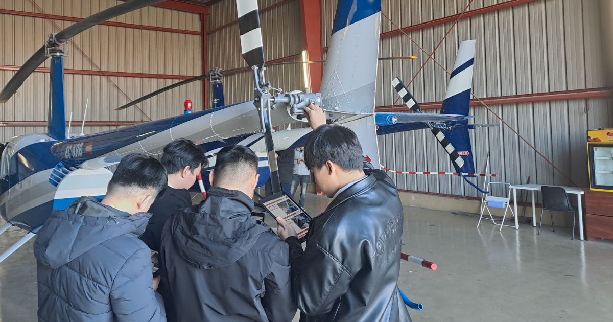 You are currently viewing Future pilots soared on their first helicopter solo