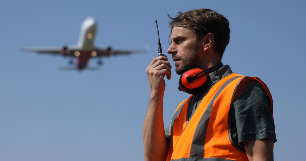 Read more about the article How Technology is Changing Aviation English Training