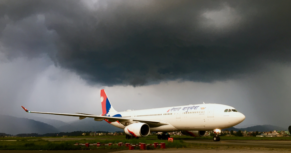 Read more about the article Navigating the Skies: Understanding Weather in Aviation