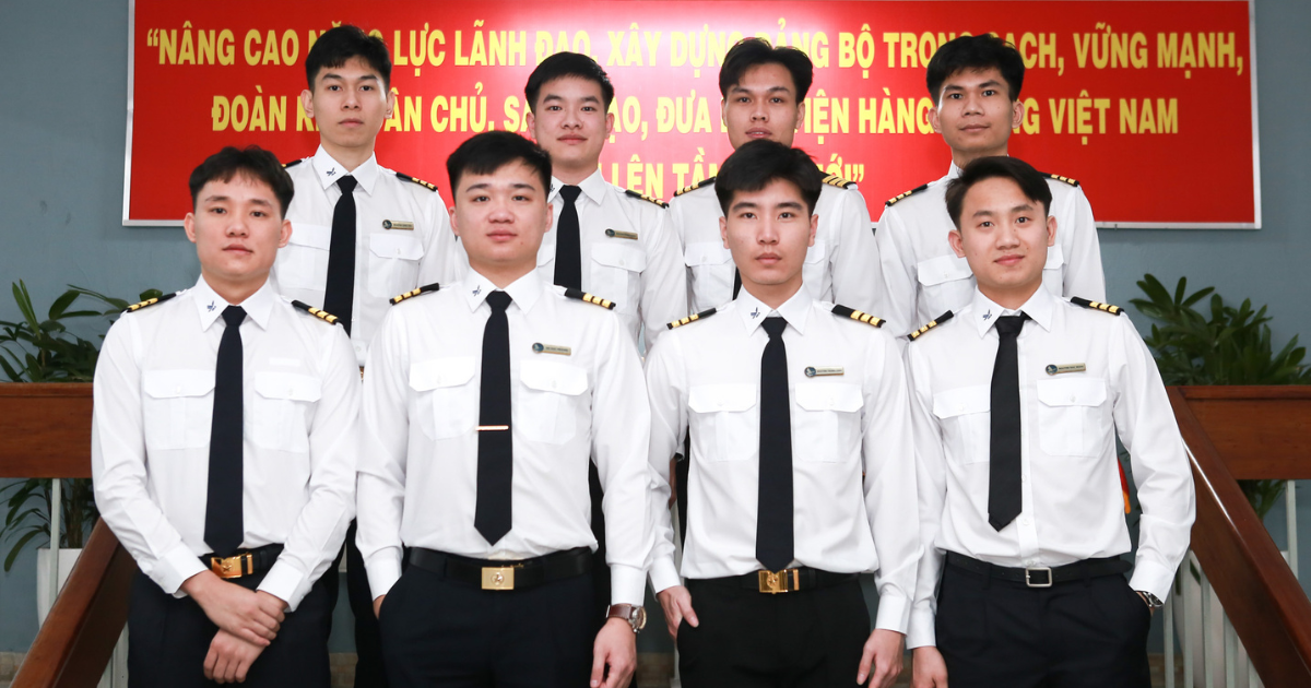 Read more about the article Graduation ceremony honoring the first cohort of Certified DHC-6 Seaplane Pilots